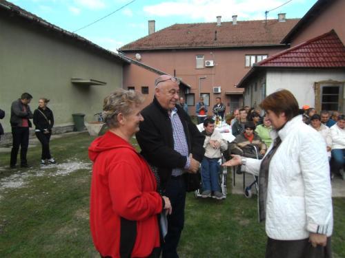 Knjižnica darivala golubove